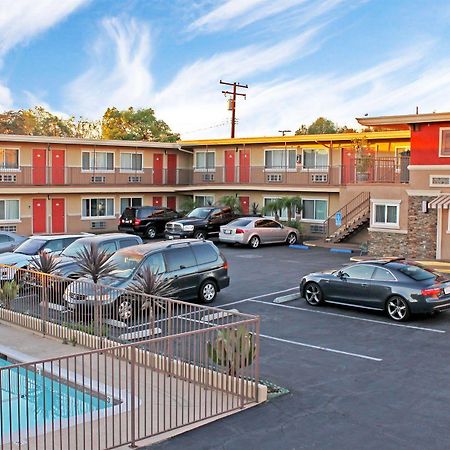Friendly Hills Inn Уиттиер Экстерьер фото